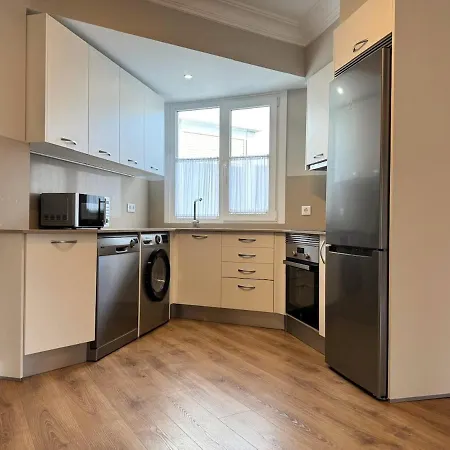 Nuevo Y Luminoso En El Corazon De *