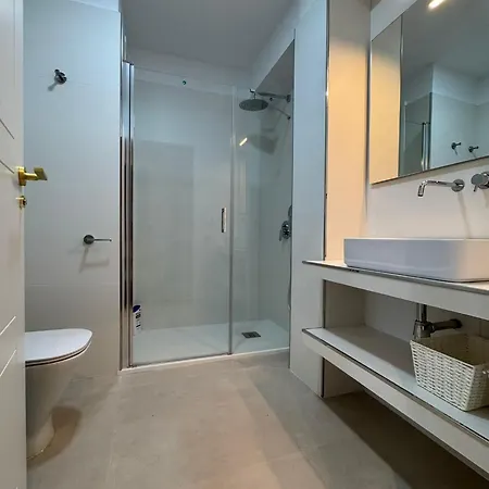 Nuevo Y Luminoso En El Corazon De * Виго